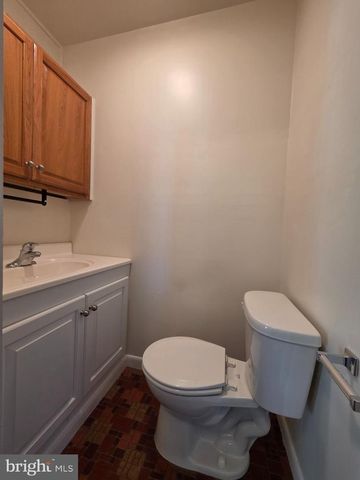 17 OAKLAWN BLVD, Ephrata, PA 17522