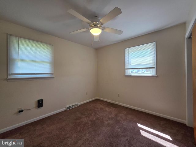 17 OAKLAWN BLVD, Ephrata, PA 17522