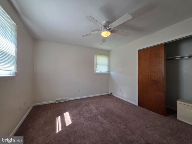 17 OAKLAWN BLVD, Ephrata, PA 17522