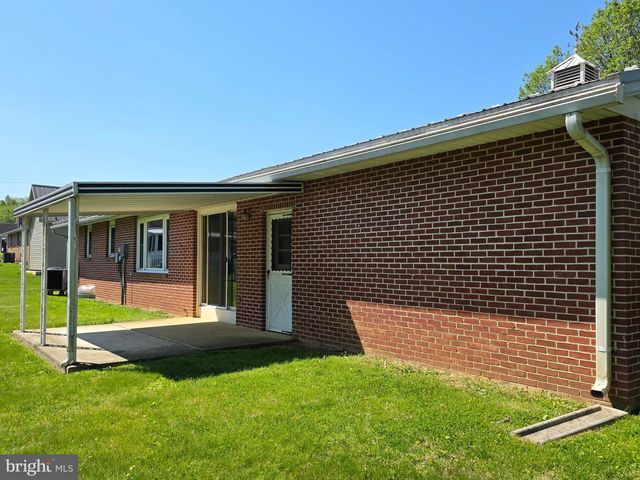 17 OAKLAWN BLVD, Ephrata, PA 17522