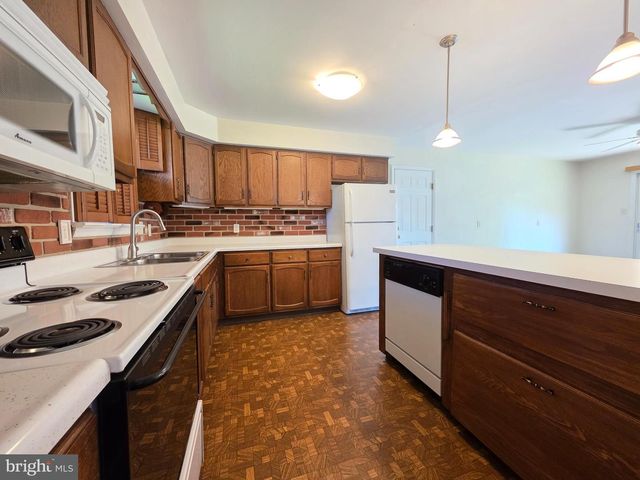 17 OAKLAWN BLVD, Ephrata, PA 17522