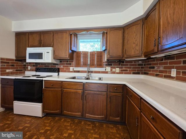 17 OAKLAWN BLVD, Ephrata, PA 17522