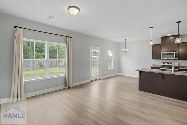 547 Fairview Circle, Hinesville, GA 31313