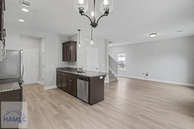 547 Fairview Circle, Hinesville, GA 31313