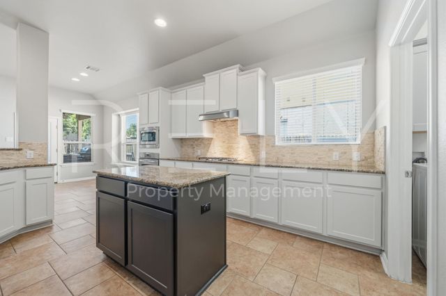 227 Choke Canyon LN, Georgetown, TX 78628