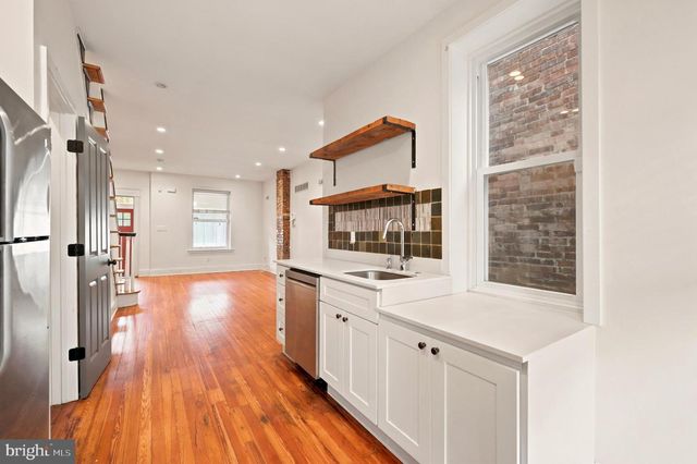 2514 E OAKDALE ST, Philadelphia, PA 19125