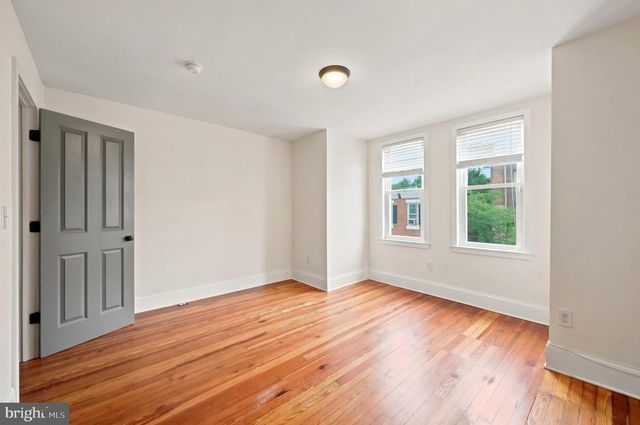 2514 E OAKDALE ST, Philadelphia, PA 19125