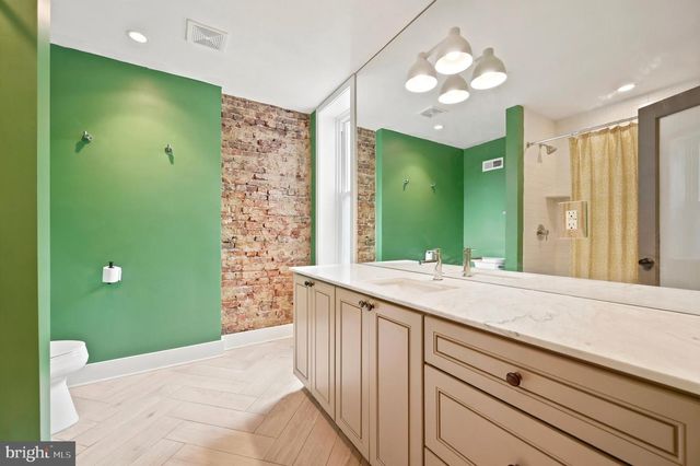 2514 E OAKDALE ST, Philadelphia, PA 19125