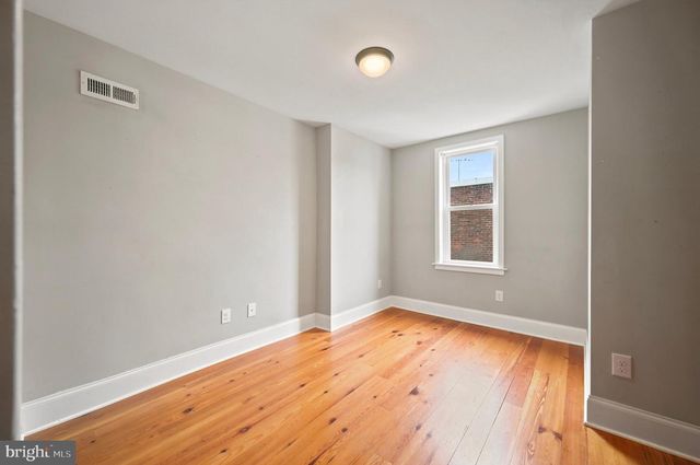 2514 E OAKDALE ST, Philadelphia, PA 19125