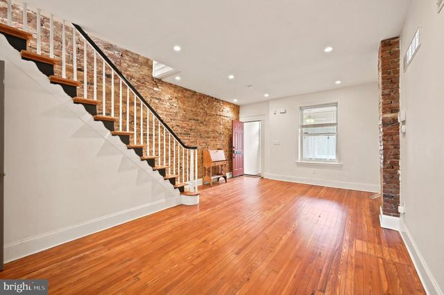 2514 E OAKDALE ST, Philadelphia, PA 19125