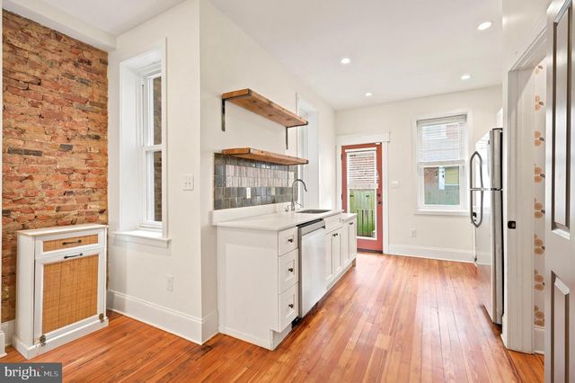 2514 E OAKDALE ST, Philadelphia, PA 19125