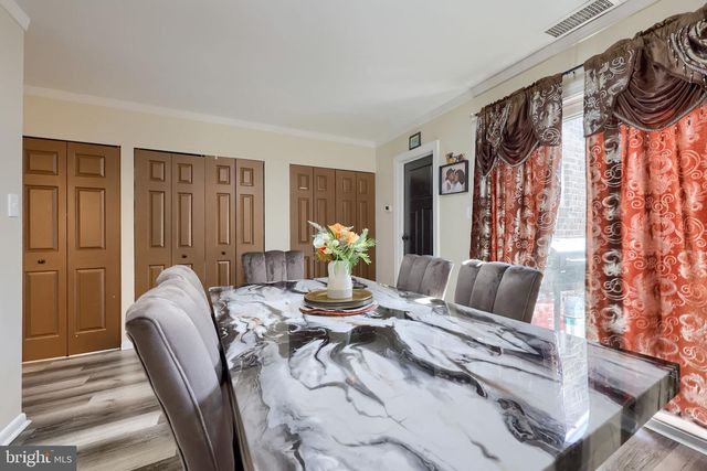 1309 BLUE JAY DR, Lancaster, PA 17601