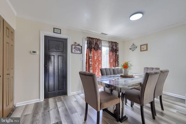 1309 BLUE JAY DR, Lancaster, PA 17601