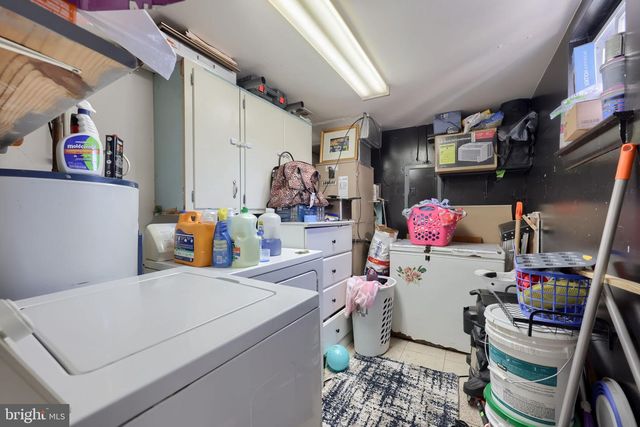 1309 BLUE JAY DR, Lancaster, PA 17601