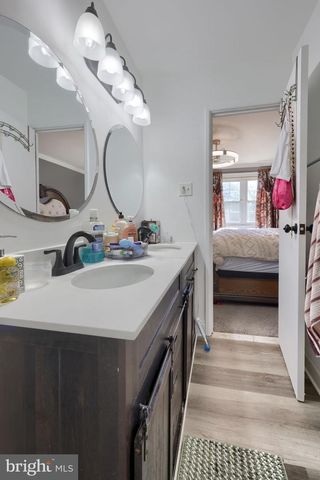 1309 BLUE JAY DR, Lancaster, PA 17601
