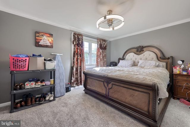 1309 BLUE JAY DR, Lancaster, PA 17601