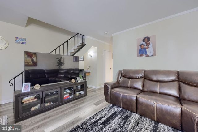 1309 BLUE JAY DR, Lancaster, PA 17601
