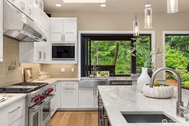 1732 Harrison Way NE, Issaquah, WA 98029