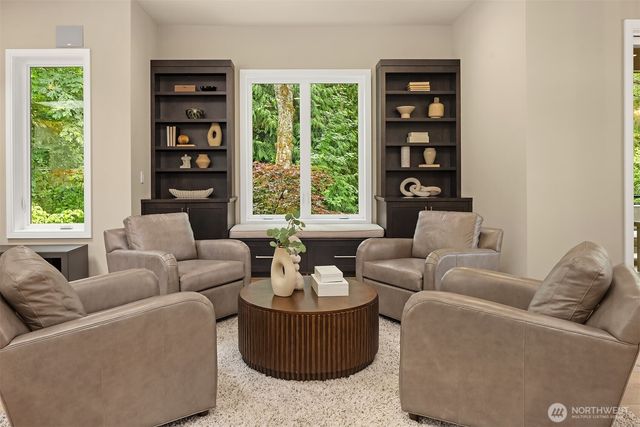 1732 Harrison Way NE, Issaquah, WA 98029