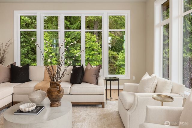 1732 Harrison Way NE, Issaquah, WA 98029