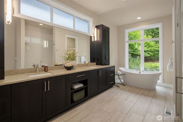 1732 Harrison Way NE, Issaquah, WA 98029
