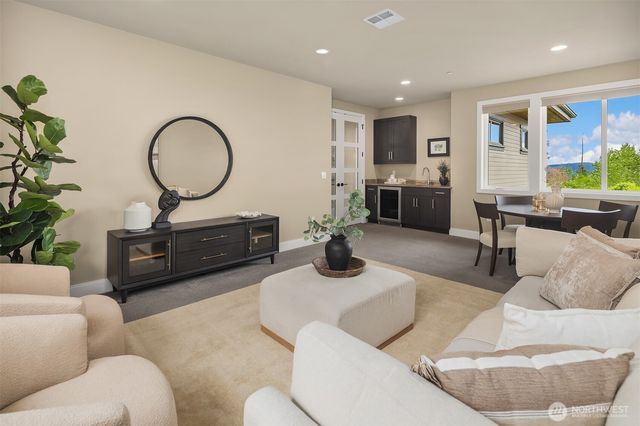 1732 Harrison Way NE, Issaquah, WA 98029