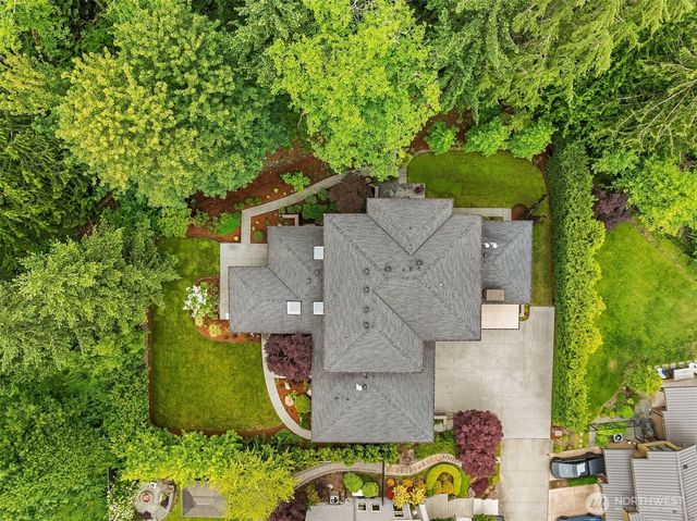 1732 Harrison Way NE, Issaquah, WA 98029