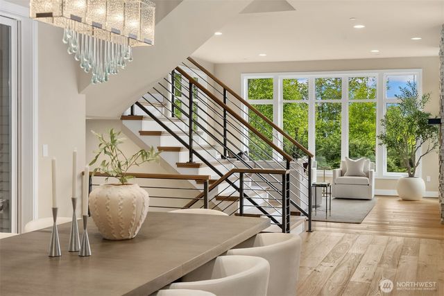 1732 Harrison Way NE, Issaquah, WA 98029