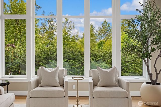 1732 Harrison Way NE, Issaquah, WA 98029