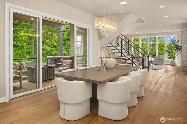 1732 Harrison Way NE, Issaquah, WA 98029