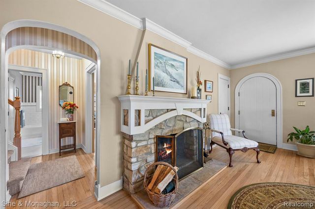 28549 Swan Island Drive, Grosse Ile, MI 48138