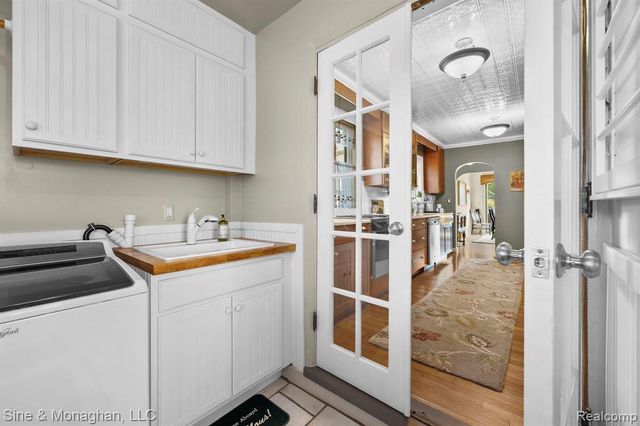 28549 Swan Island Drive, Grosse Ile, MI 48138