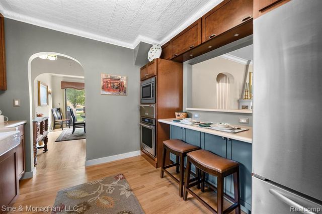 28549 Swan Island Drive, Grosse Ile, MI 48138