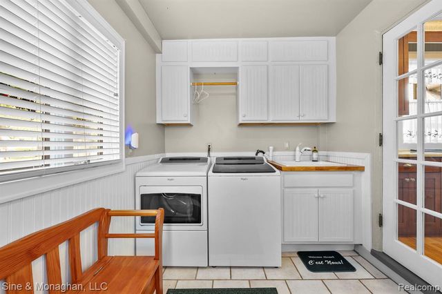 28549 Swan Island Drive, Grosse Ile, MI 48138