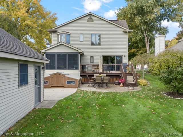 28549 Swan Island Drive, Grosse Ile, MI 48138