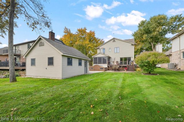 28549 Swan Island Drive, Grosse Ile, MI 48138