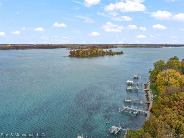 28549 Swan Island Drive, Grosse Ile, MI 48138