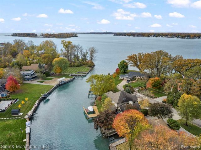 28549 Swan Island Drive, Grosse Ile, MI 48138