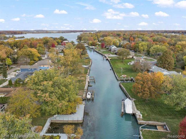 28549 Swan Island Drive, Grosse Ile, MI 48138