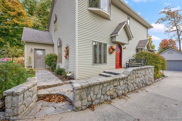 28549 Swan Island Drive, Grosse Ile, MI 48138