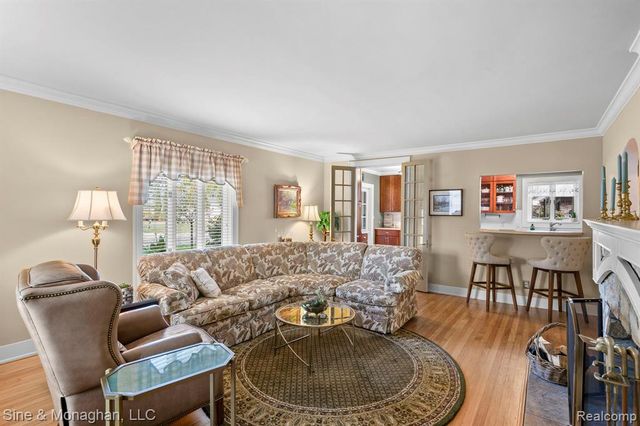 28549 Swan Island Drive, Grosse Ile, MI 48138