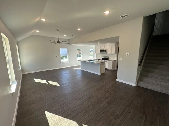 1700 E Powell Avenue, Fort Worth, TX 76104