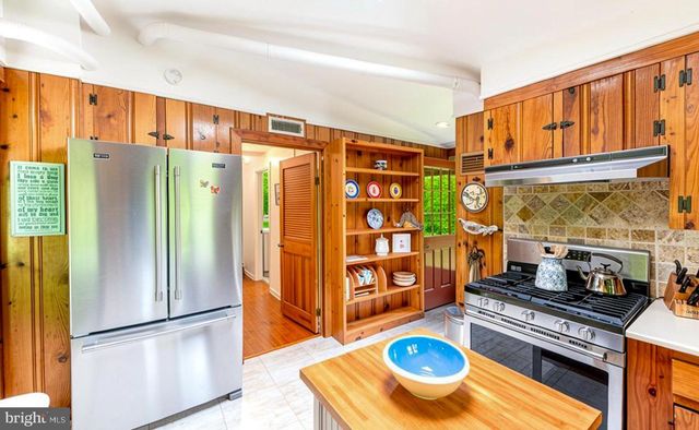 222 BLUE SCHOOL RD, Perkasie, PA 18944