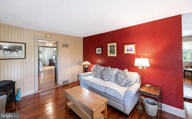 222 BLUE SCHOOL RD, Perkasie, PA 18944