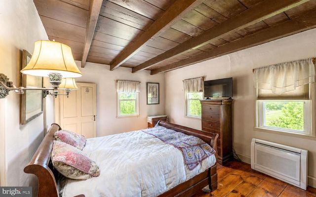 222 BLUE SCHOOL RD, Perkasie, PA 18944
