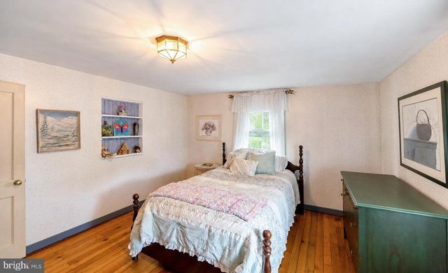 222 BLUE SCHOOL RD, Perkasie, PA 18944
