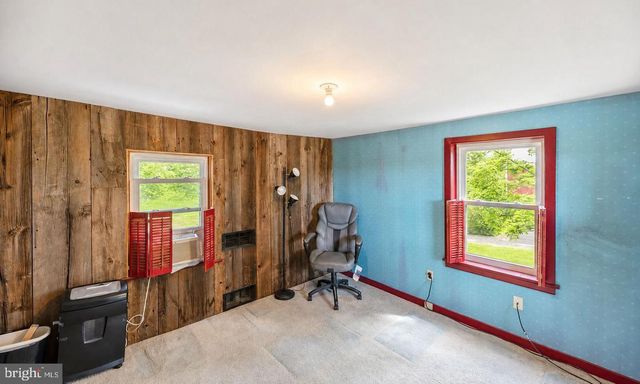 222 BLUE SCHOOL RD, Perkasie, PA 18944