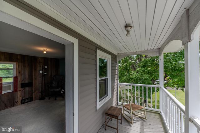 222 BLUE SCHOOL RD, Perkasie, PA 18944
