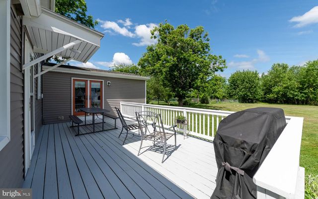 222 BLUE SCHOOL RD, Perkasie, PA 18944