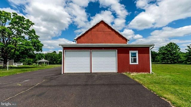 222 BLUE SCHOOL RD, Perkasie, PA 18944